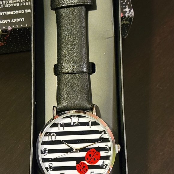 Lucy Lady Watch with Ladybugs - Picture 7 of 9